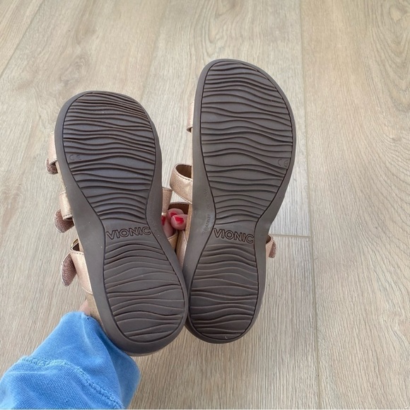 Vionic Misa Rosa Gold Leather Strappy Sandals - Picture 5 of 6